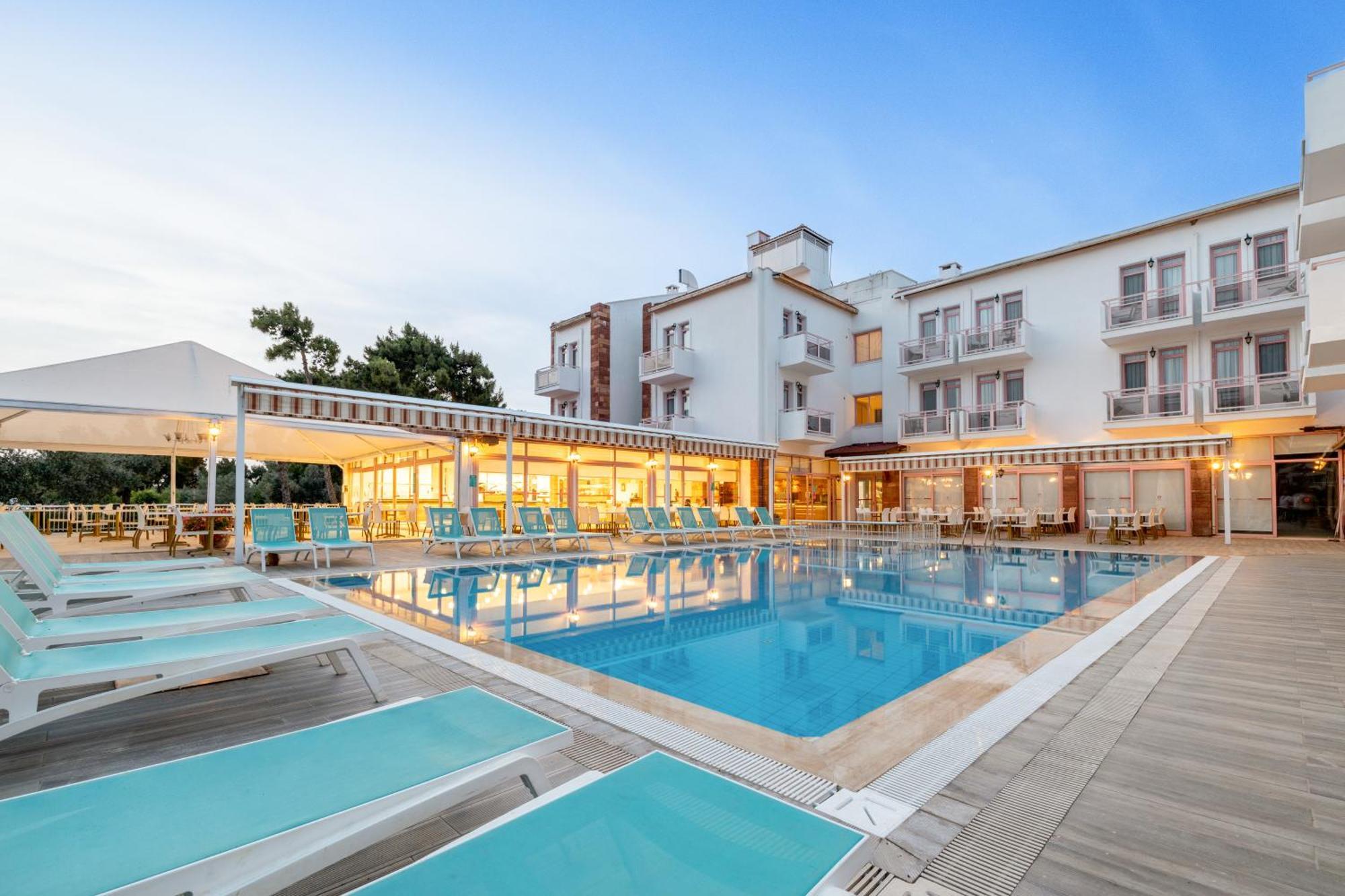 Hanedan Beach Hotel Foça Bagian luar foto