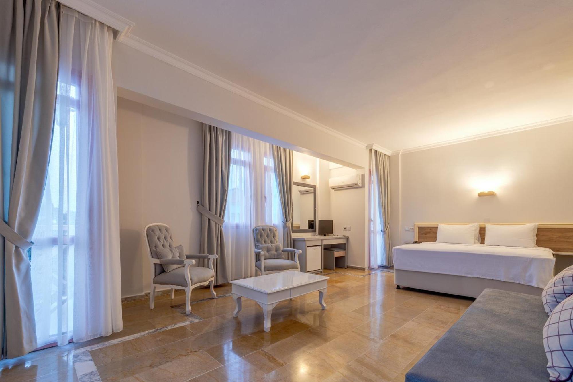 Hanedan Beach Hotel Foça Bagian luar foto