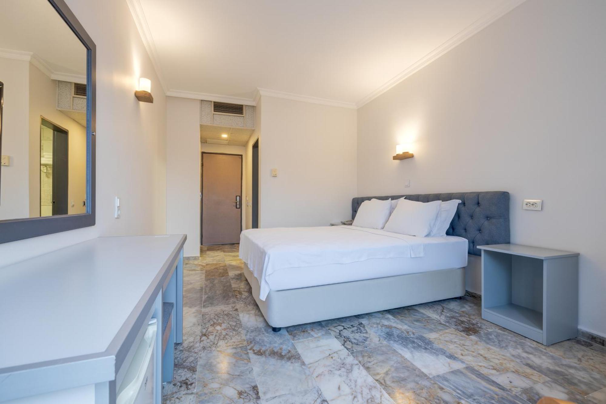 Hanedan Beach Hotel Foça Bagian luar foto