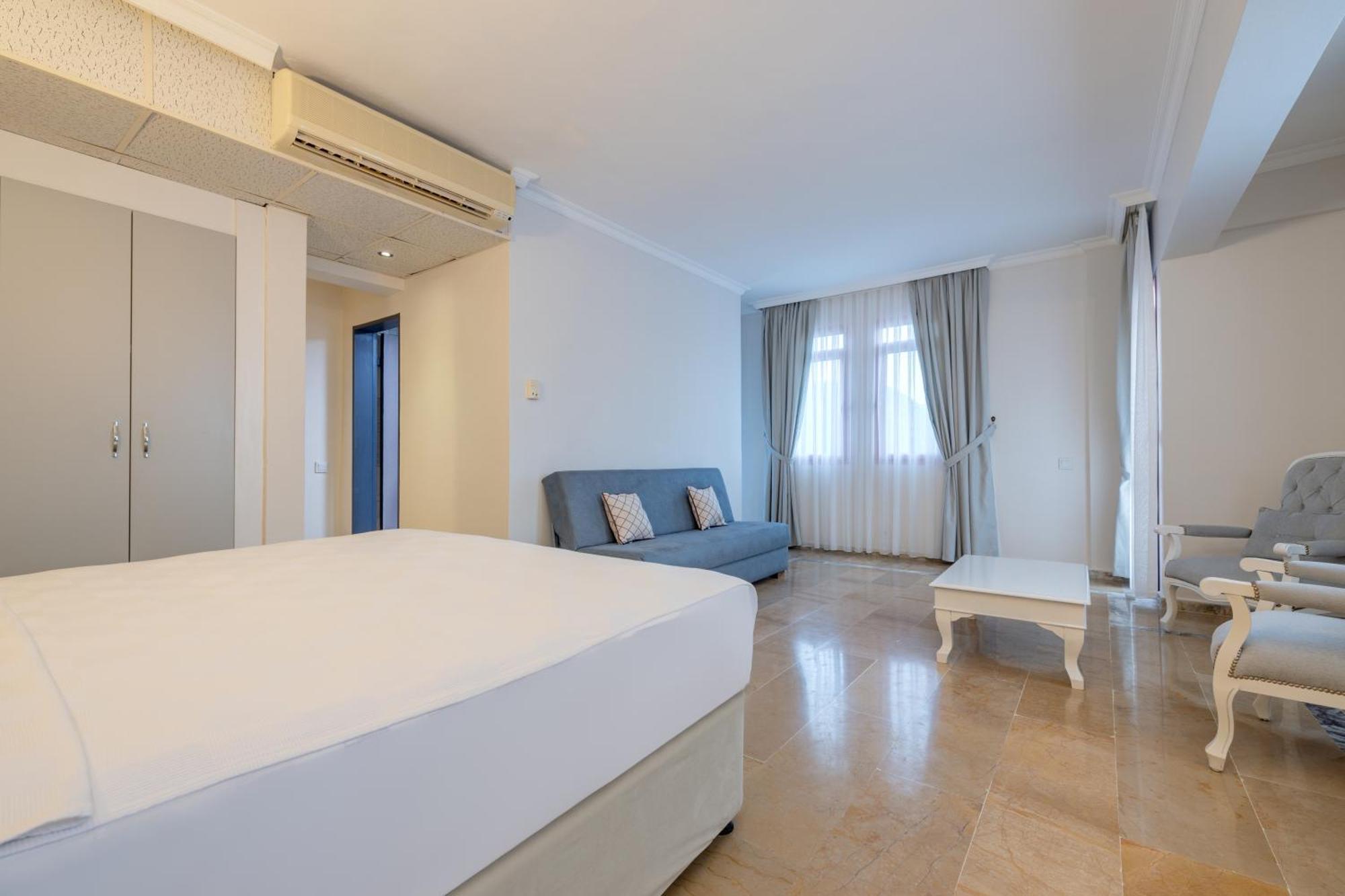 Hanedan Beach Hotel Foça Bagian luar foto