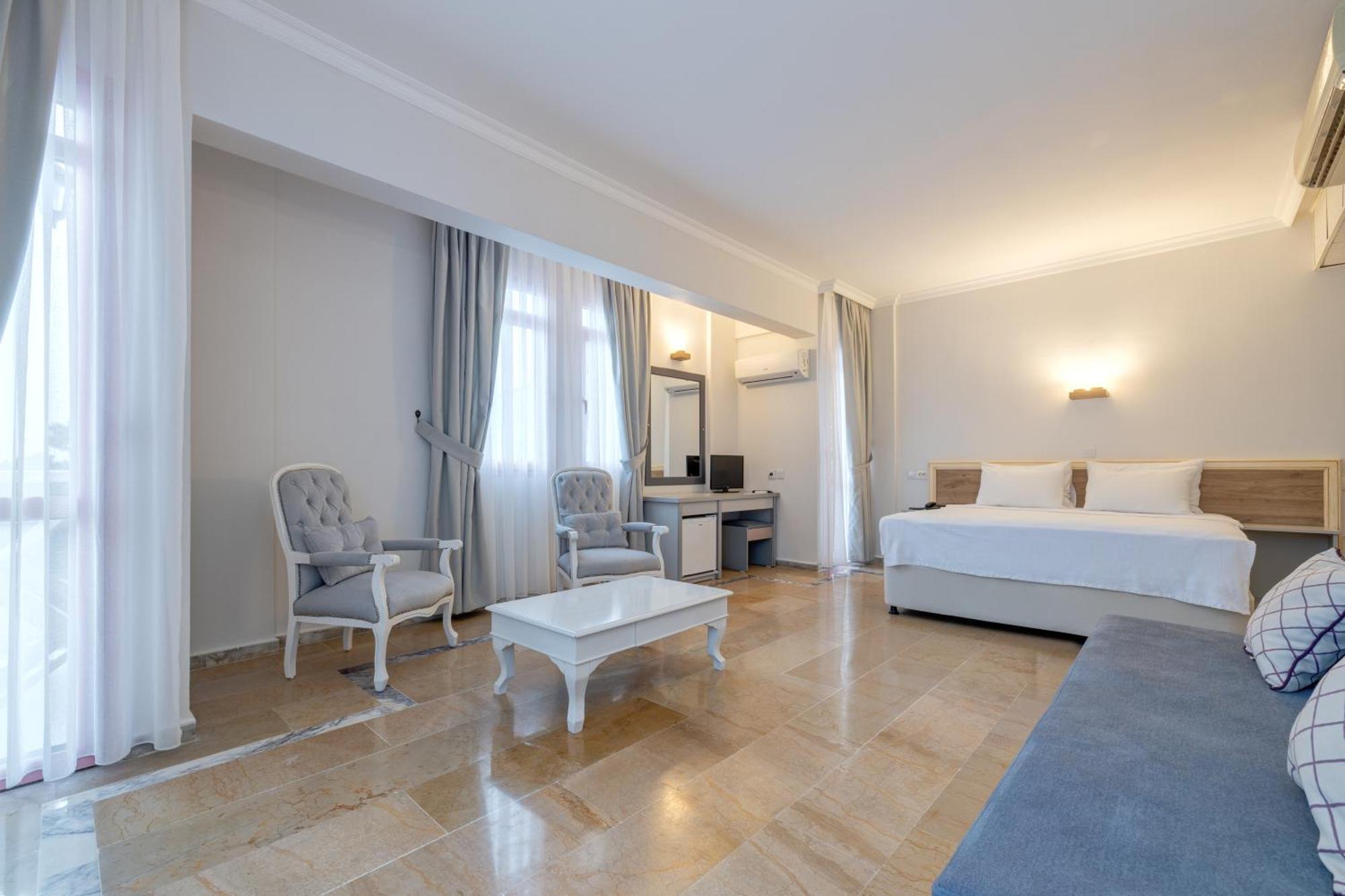 Hanedan Beach Hotel Foça Bagian luar foto