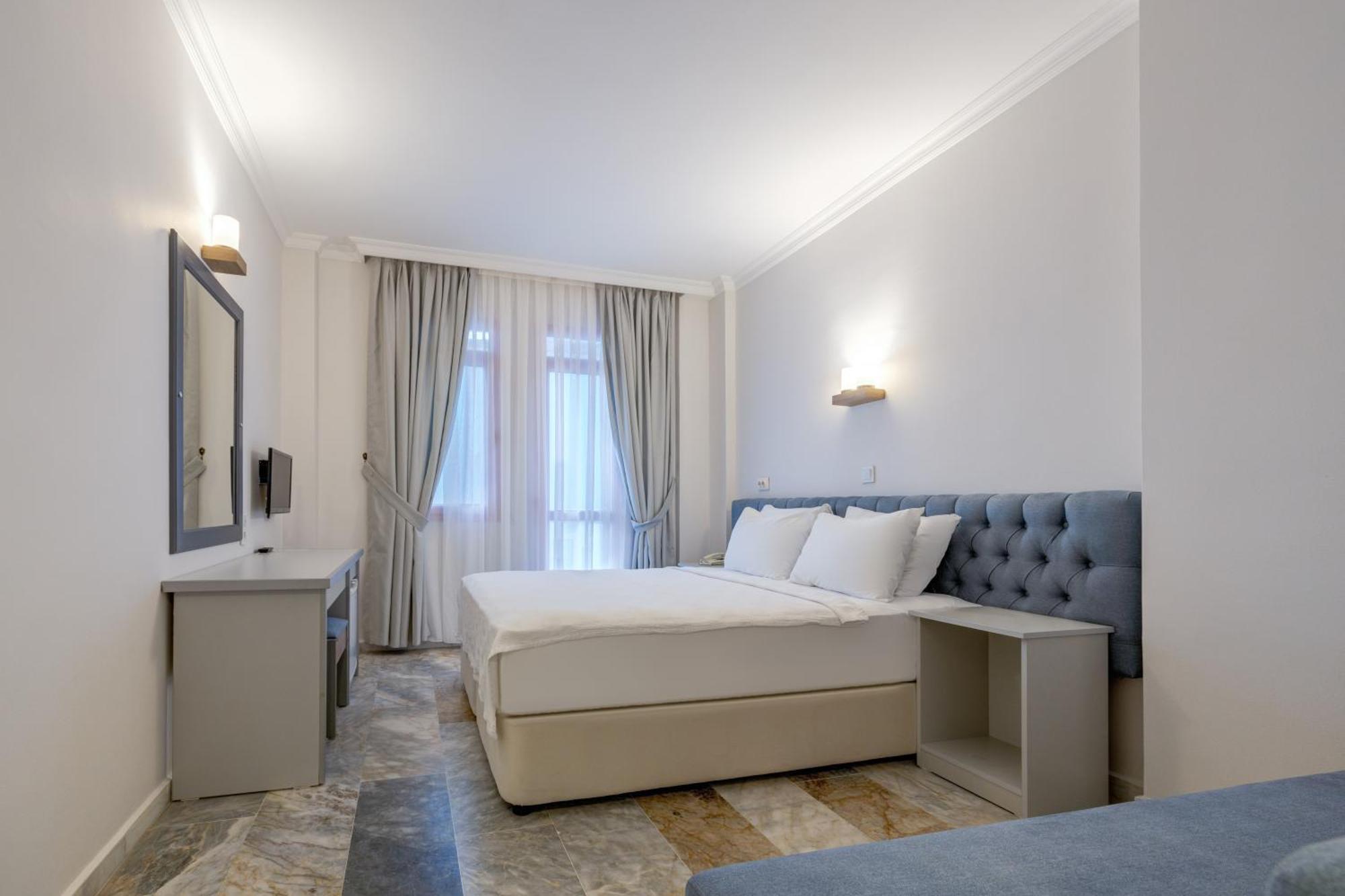 Hanedan Beach Hotel Foça Bagian luar foto