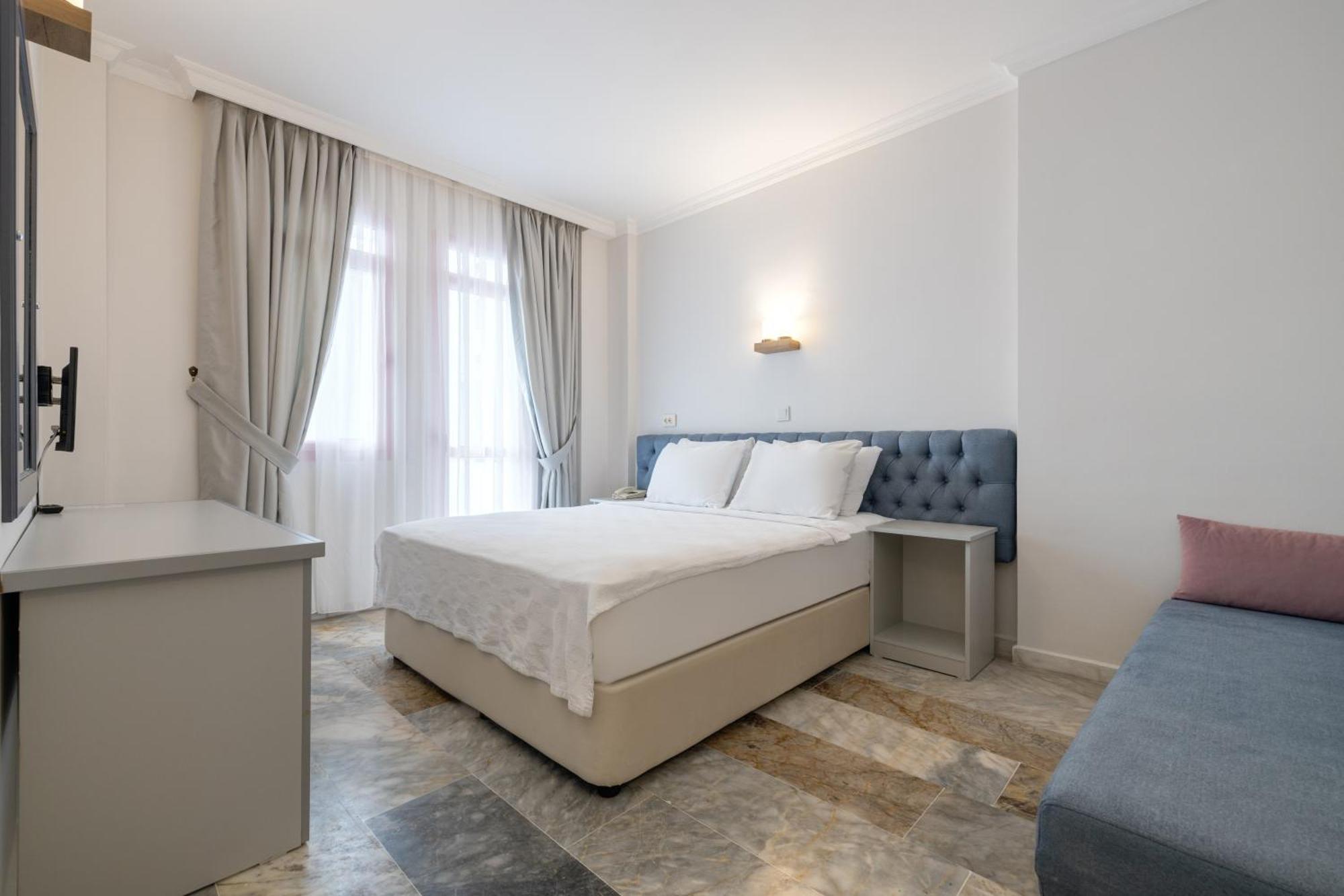 Hanedan Beach Hotel Foça Bagian luar foto