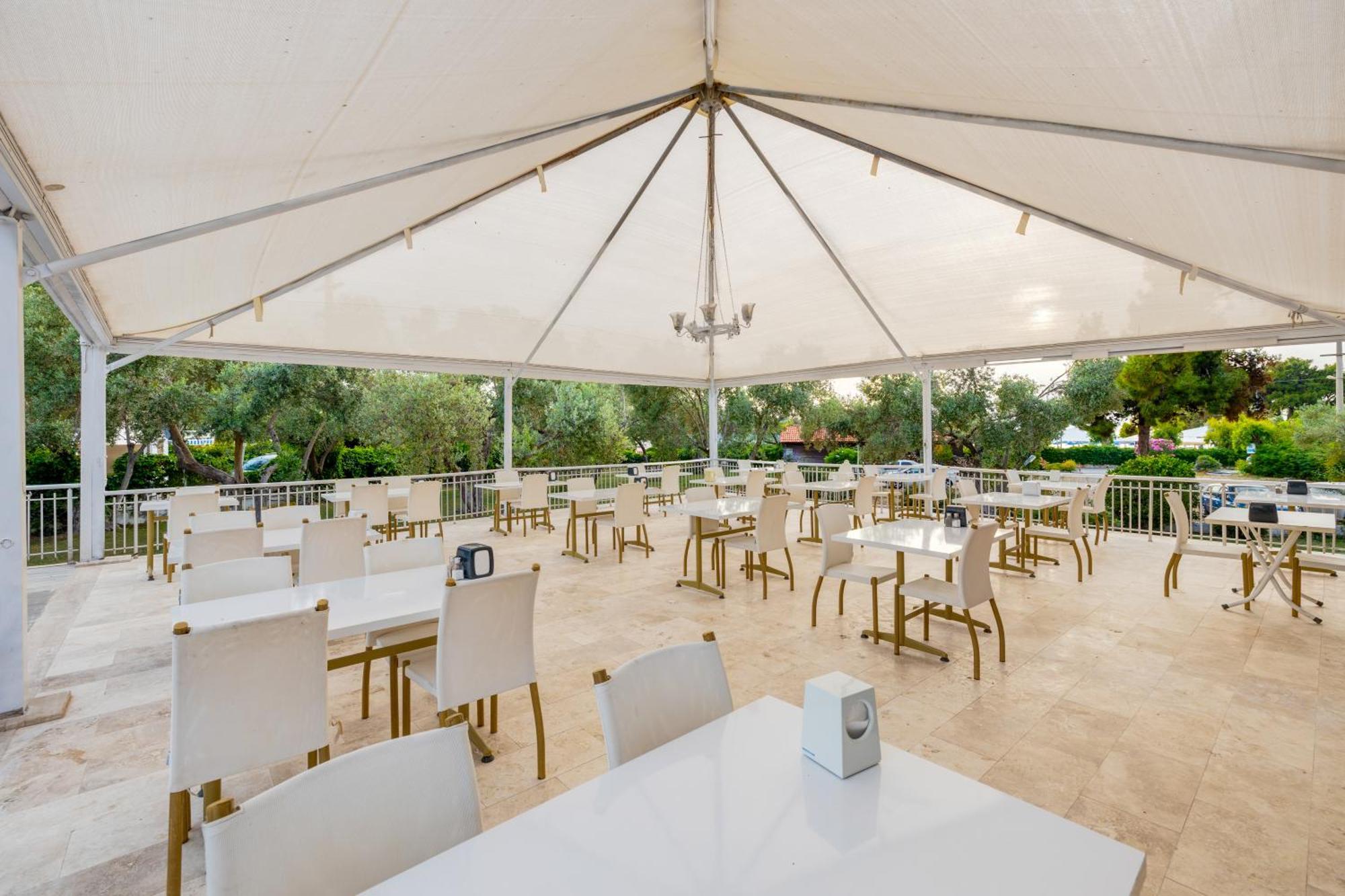 Hanedan Beach Hotel Foça Bagian luar foto