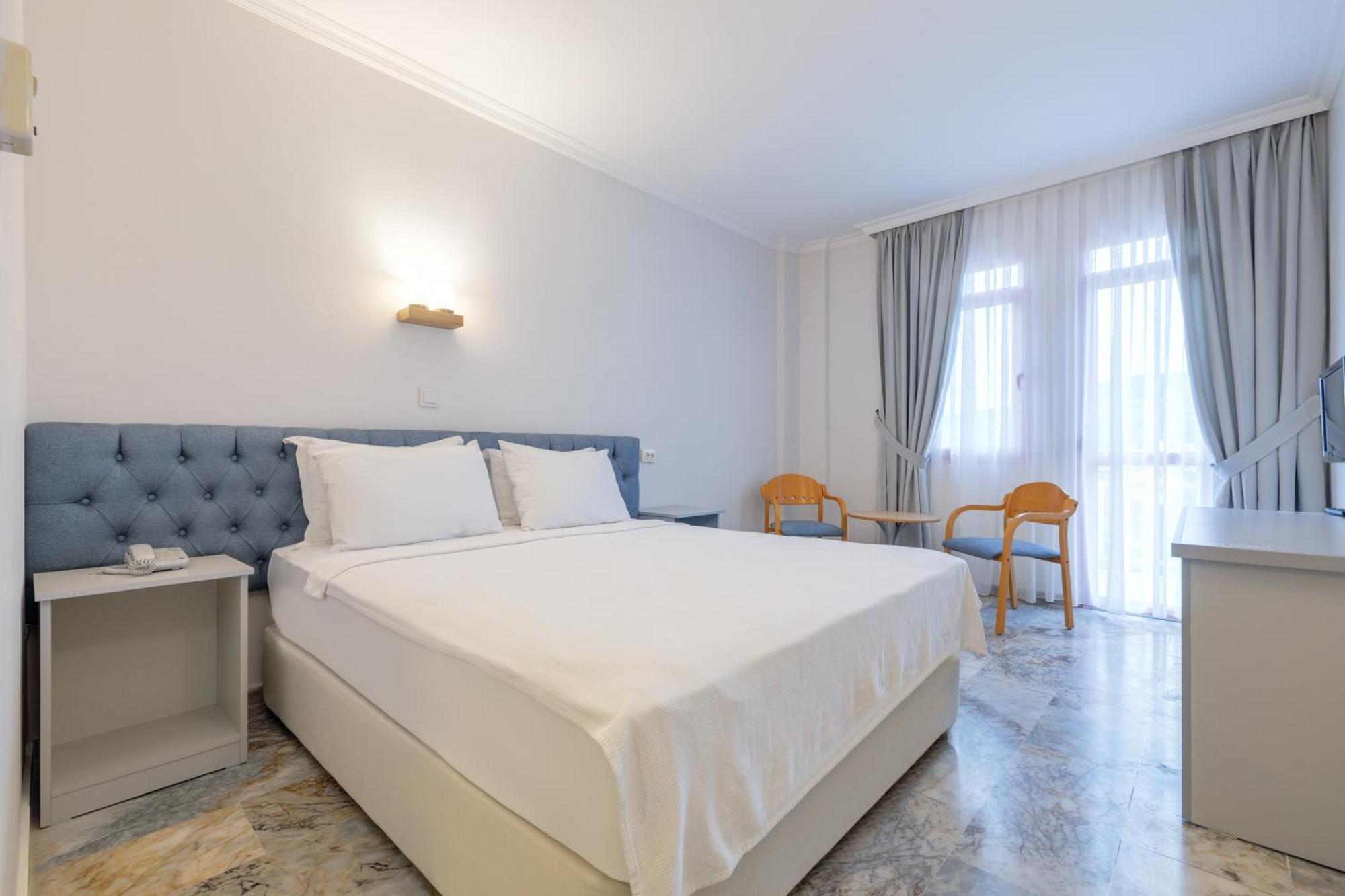 Hanedan Beach Hotel Foça Bagian luar foto