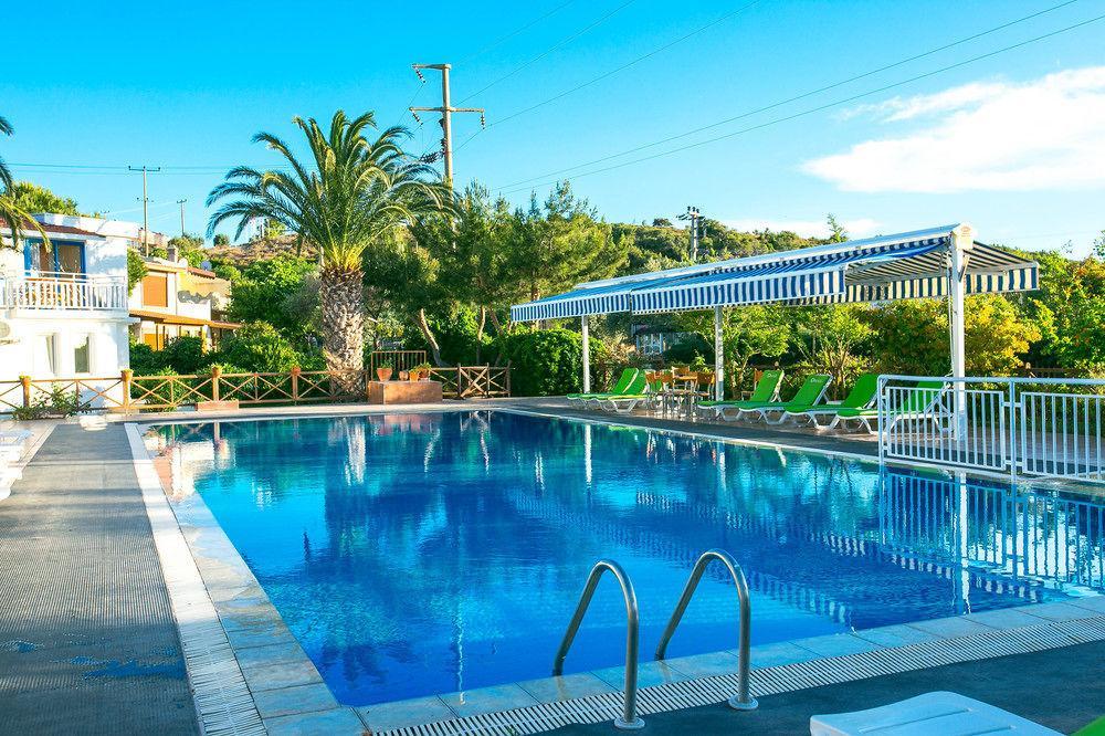 Hanedan Beach Hotel Foça Bagian luar foto