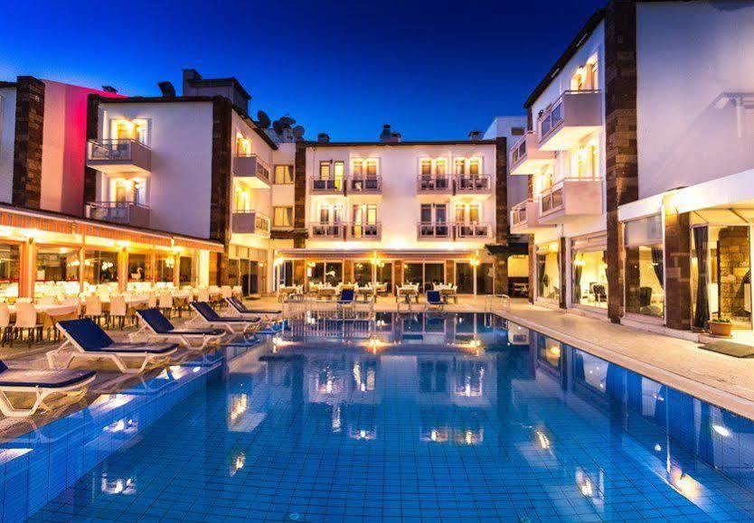 Hanedan Beach Hotel Foça Bagian luar foto